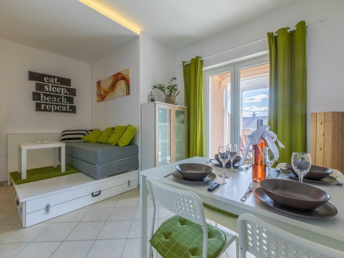 Apartment Color Green 德拉马利 客房 照片